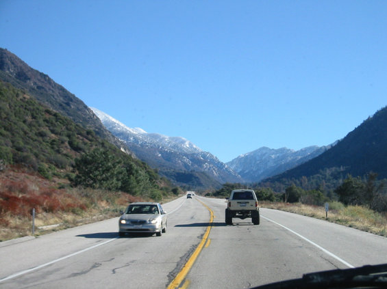 105-0556_img.jpg 