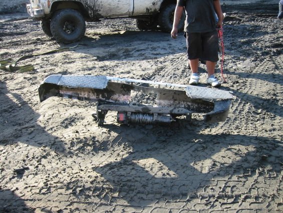 110-1092_img.jpg Its a winch and bumper! some numbnut tied a tow strap to a winch cable and yanked at it