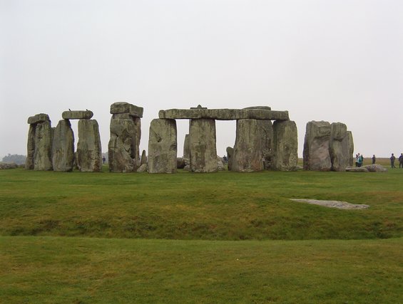 22-stonehenge.jpg 