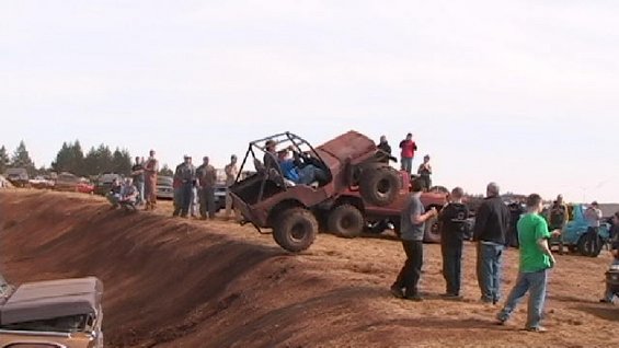 jeep-launch-(ws-dv).jpg Jeep Launch 
Mountain Mud Fest 
(3/5/2005)