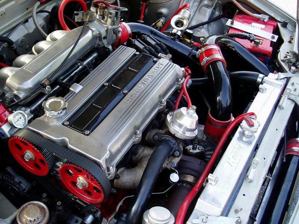 fe3-gtengturbo-version.jpg FE3 motor shown in Turbo trim in GT Ford probe. FE3 motor comes in N/A trim also.