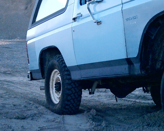 01-march-2006-sas-is-done!!!-023.jpg stock rear tire tucks in well