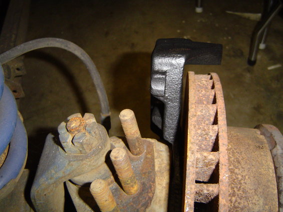 dsc03156.jpg Good gappage to the caliper bracket