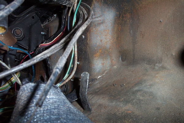 http://www.supermotors.net/getfile/525319/original/18-dash-pad-3.jpg