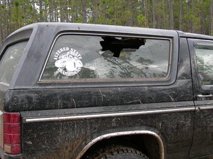 dscn0286.jpg Busted out the rear glass on a random tree. Replace with plexy glass, much better and lighter.