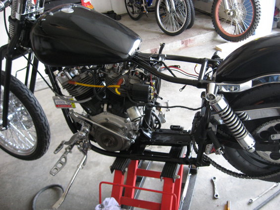 revtech-5-in-a-4-with-kicker-trans-install-(20).jpg pics of installing a Revtech 5 spd in a 4 spd case with kicker into Shovelhead
