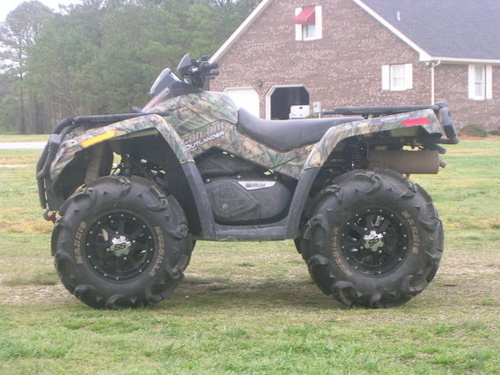 can-am-009.jpg Pipe Lift and 28'" Mudzilla's