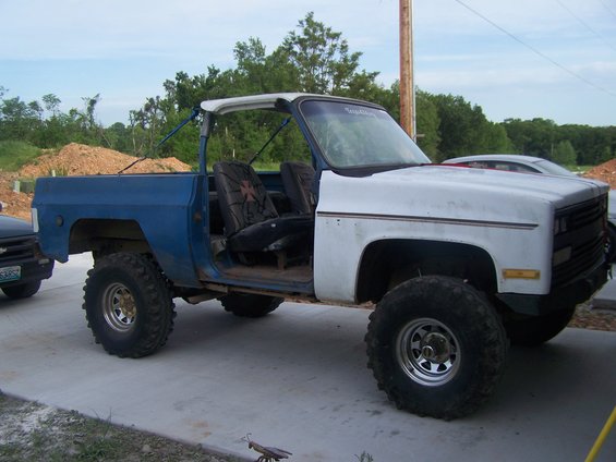 blue.5-19-08b.jpg its easier to remove by myself, flexes better and looks baja-ish