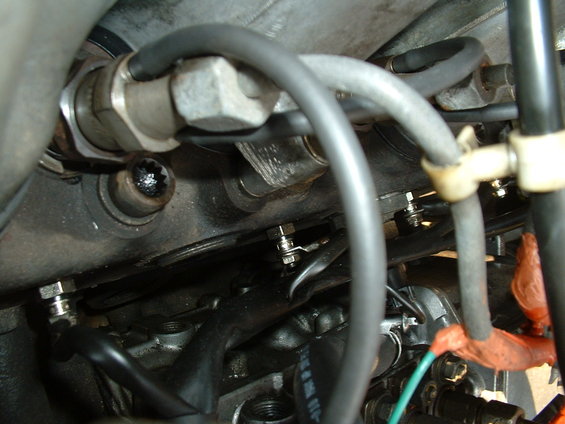118.jpg all new glow plugs and all injector have been rebuilded and new timming chain and new valve cover gasket