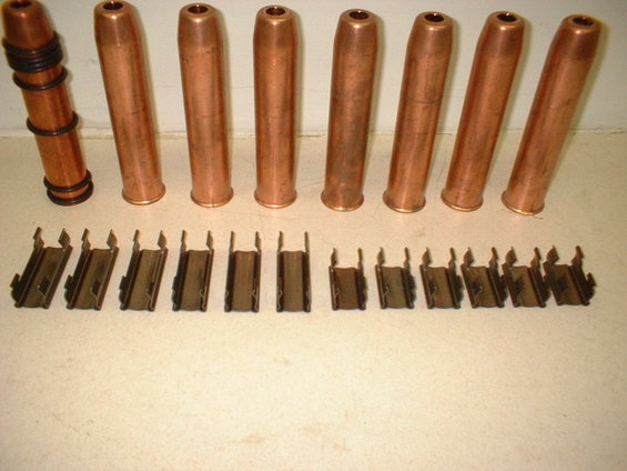 dscf0016.jpg Tubes and clips from Bill Coons.