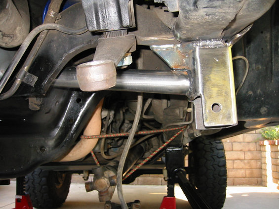 100-0008_img.jpg upper trac bar bracket