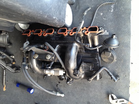 How to remove intake manifold on 1999 bmw 528i