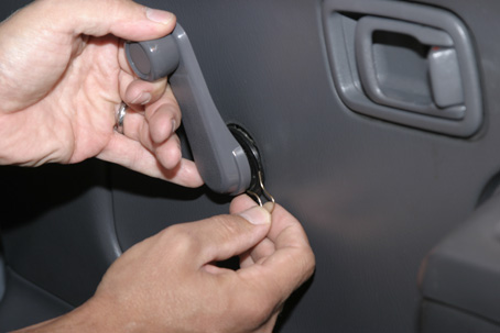 How to Pick Manual Car Door Locks 
