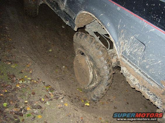 hollister-041.jpg pretty good sidewall flex.