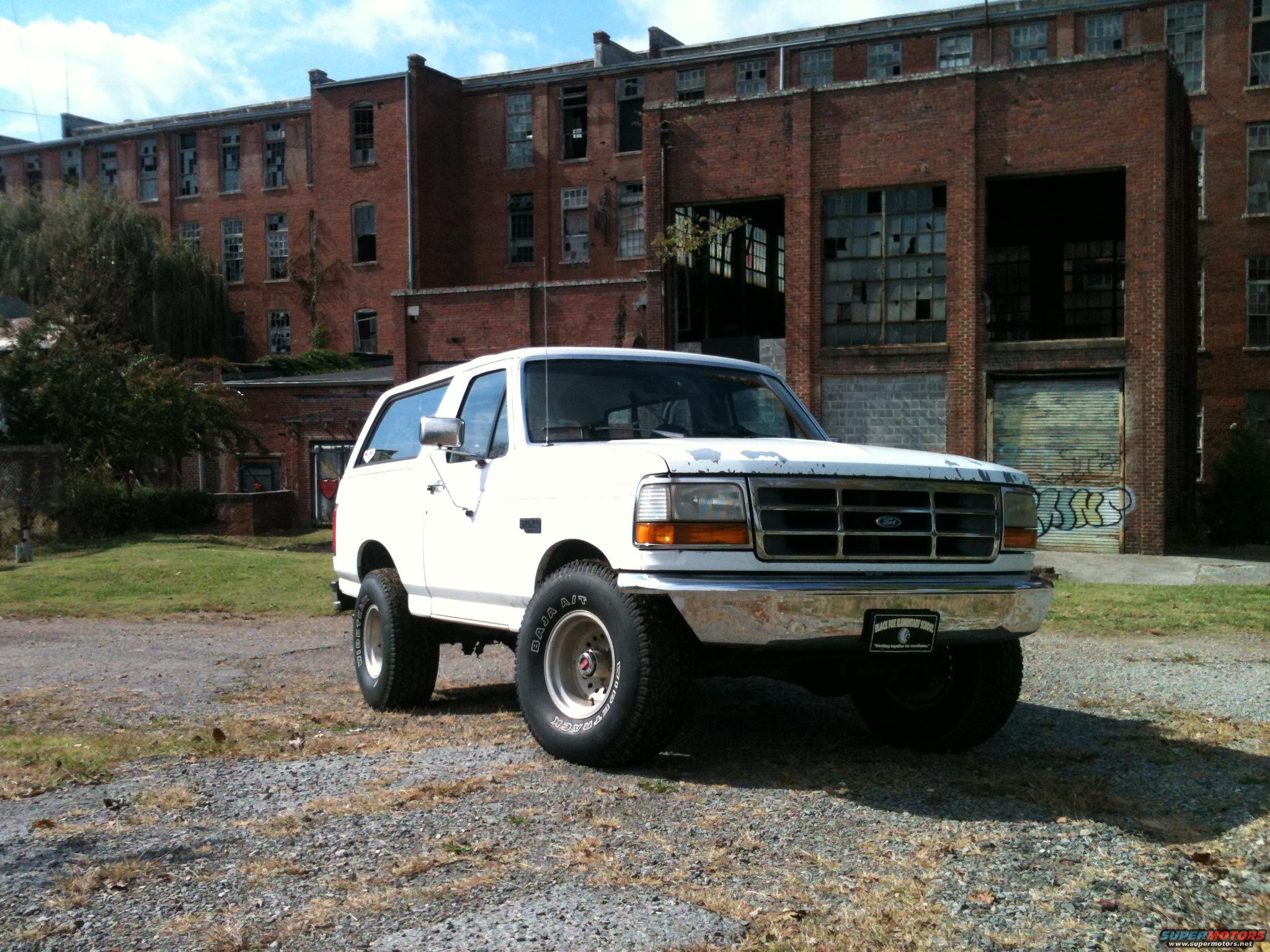 1992 Ford Bronco photo