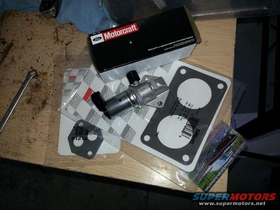 Ford Motorcraft idle air control valve with two gaskets and a box