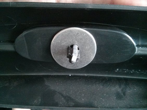 Updated with a fender washer to replace the piece of plastic.