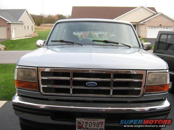 1996 Ford Bronco front view showing grille, headlights, and Maryland license plate 7P0987