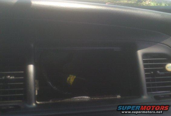 imag0361.jpg the hole isn't big enough, there are stupid little plastic lips on the top and bottom of the opening  