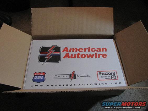 iuerhglkajhg-001.jpg Wiring in a cardboard suitcase. Cost a bit but it replaces 35 year old wires.