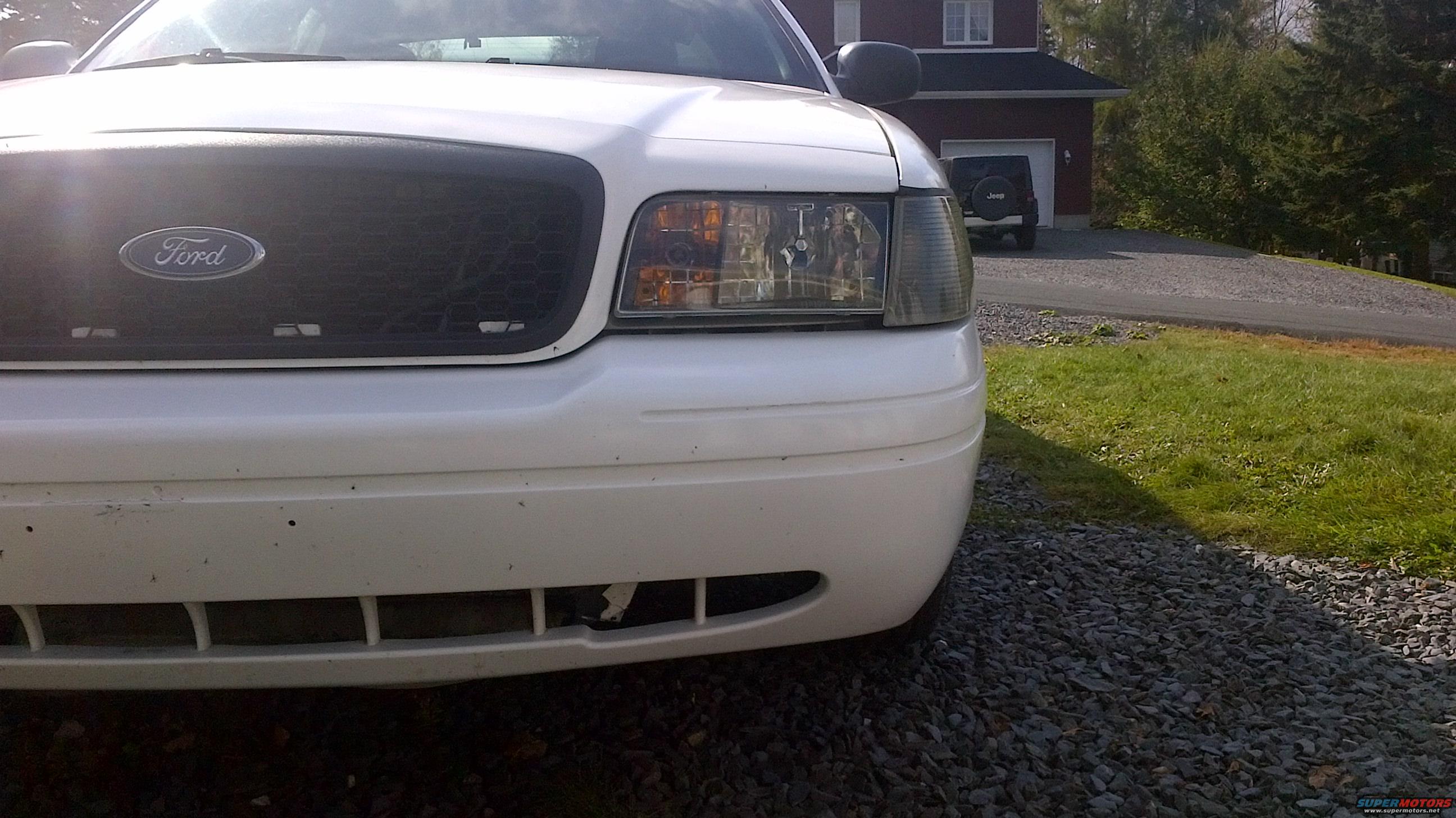 2004 Ford Crown Victoria photo
