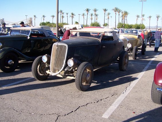 Black 1933 Ford hot rod convertible, front view