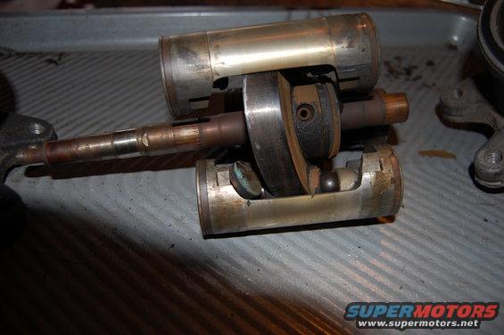 FS6 compressor part with crankshaft and pistons