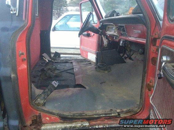 1970 Ford F-250 interior showing floor, dashboard, and steering wheel