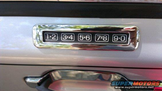 Door keypad lock with numbers 1-2, 3-4, 5-6, 7-8, 9-0