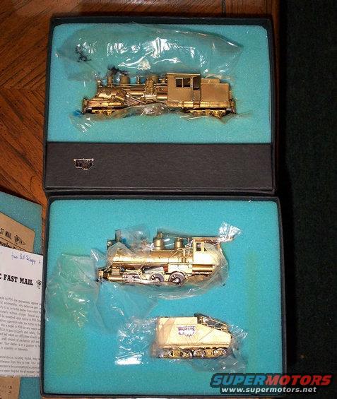 brass-locos-in-bx1.jpg Two more brass locos, still in their box.