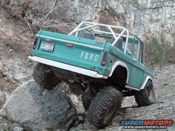 dsc004631.jpg looks like axle seals need attention again