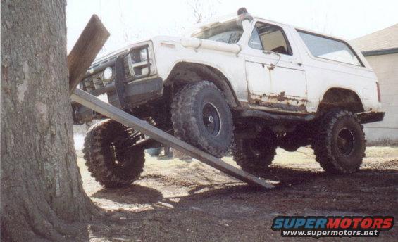 ramp1.jpg Ramp testing, but the ramp fell off the tree.  Bronco's are much heavier than Jeeps.