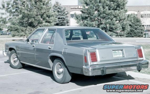 oldvic_02a.jpg Added LX goodies: 15" alloys, tilt steering w/ interval wipers, right outside remote mirror, dome/map lights.