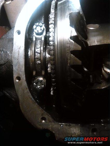 Differential gears and housing