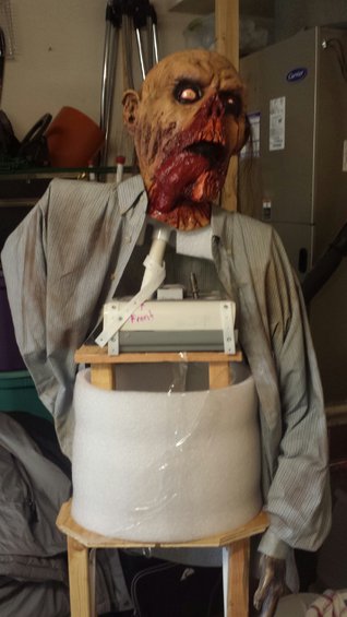 zombie-body1.jpg 