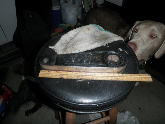 Steering component with ruler and dog