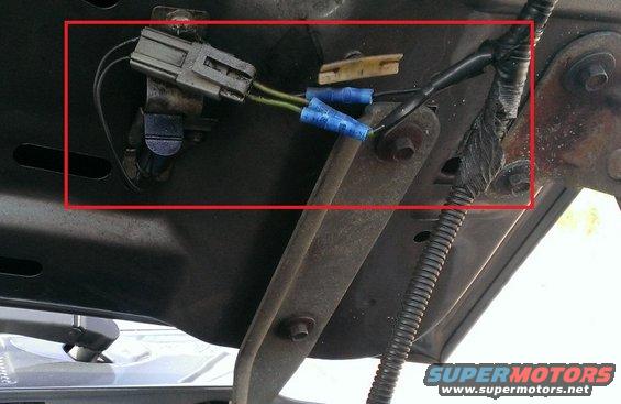 hood_connector(1).jpg Undetermined wire connection under the hood