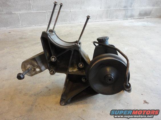 460cid Saginaw Pump/Bracket dirty 2