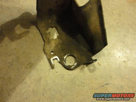 300cid EFI Throttle Cable Bracket dirty 3 (pre-94?)