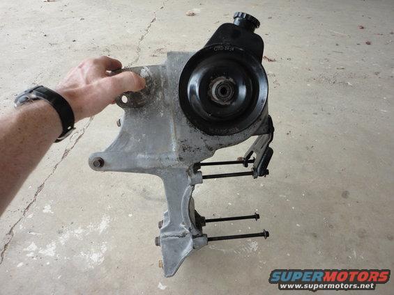 300cid Saginaw Pump/Bracket clean 1 