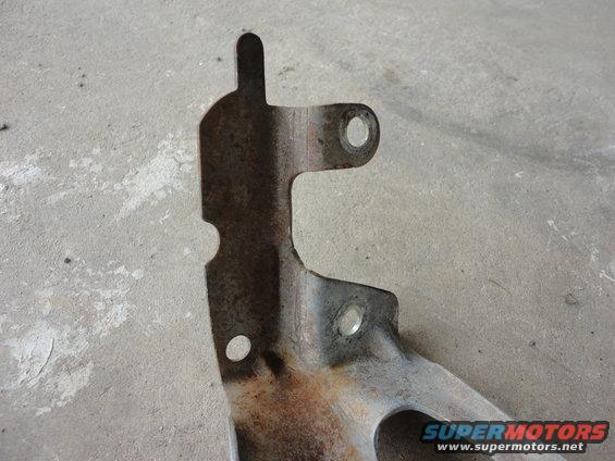 300cid EFI Throttle Cable Bracket clean 2 (pre-94?)