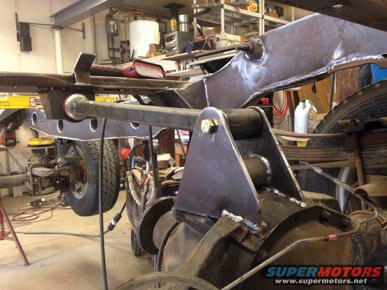 Rear torque arm