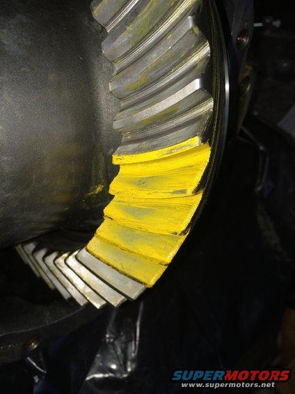 Differential gear teeth with yellow marking compound applied