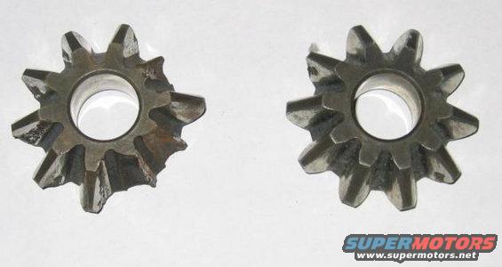 101_0132.jpg Spiders from a 10 Bolt GM rear in a C10 pickup.