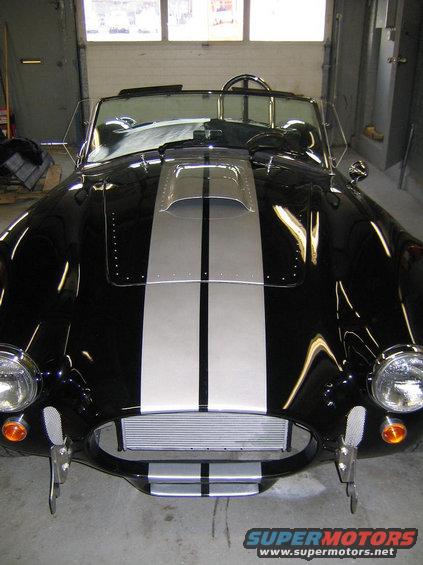 101_0161_1.jpg In the garage.