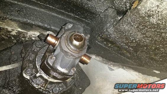 Driveshaft u-joint with copper-colored caps