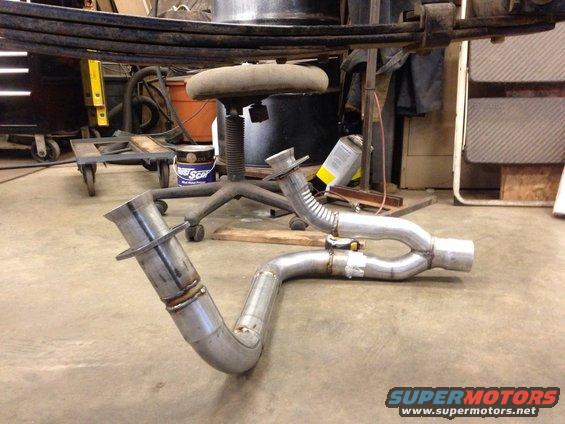 Custom exhaust pipe system with Y-pipe and muffler connections