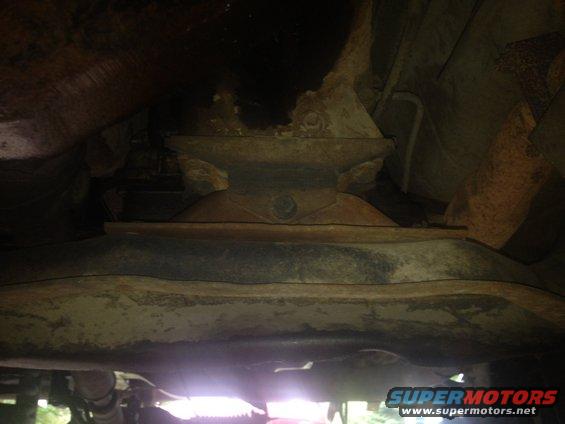 Underbody view of a transmission mount