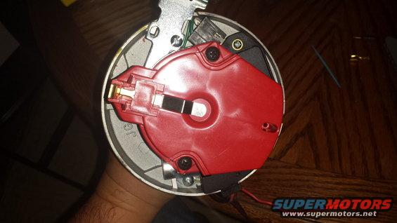 Distributor cap and rotor assembly, red cap with black rotor arm