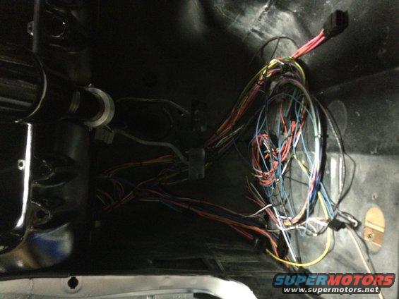 aaw-510125-interior-wires-left-.jpg 1965 Mustang AAW 510125 install